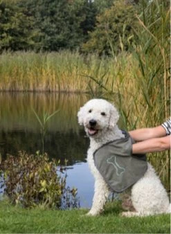 Trixie Serviette Avec Pochettes Pour Les Mains 78 X 32 Cm -Fournitures pour animaux serviette pochette avec chien